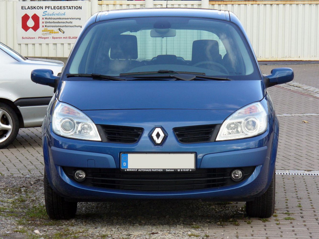 Renault Scenic II (Phase II) 1.9 dCi (130 Hp) FAP Automatic Renault Scenic II (Phase II) 1.9 dCi (130 Hp) FAP Automatic